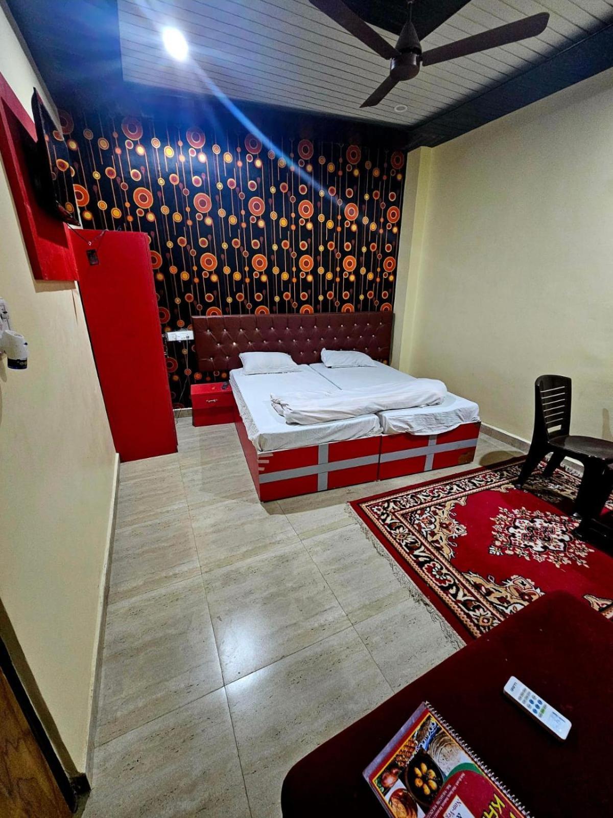 Hotel Kalika P Guest House Варанаси Экстерьер фото